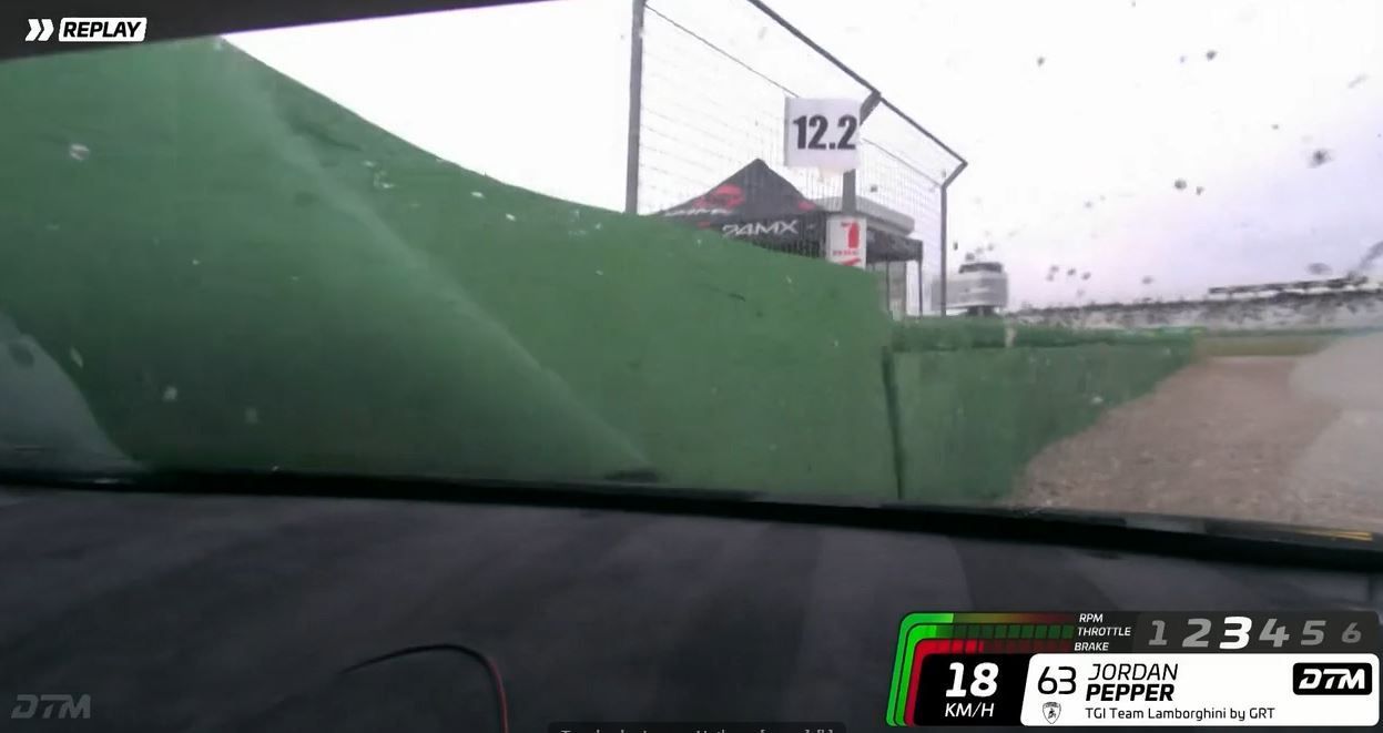 DTM: Jordan Pepper crasht nach Horror-Szenario mit Gaspedal