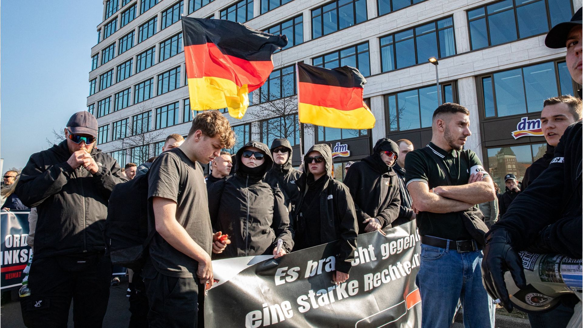 Video: Immer mehr rechtsextreme Jugendgruppen