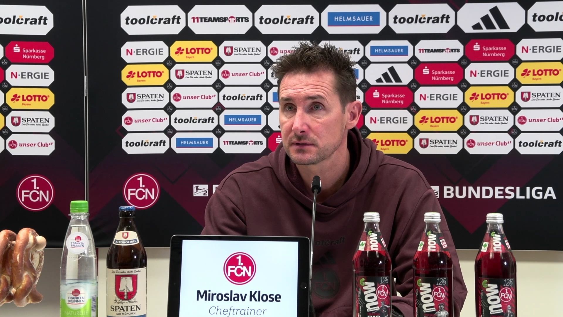 Video: Miroslav Klose spricht vor dem Spiel gegen Schalke 04