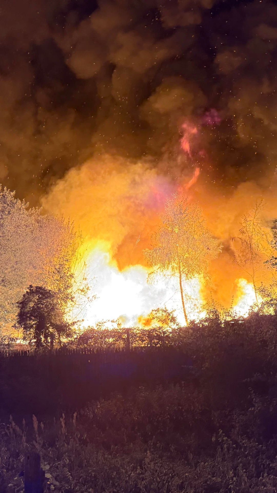 Video: Großbrand im Nürnberger Süden schnell eingedämmt