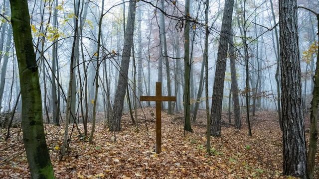 Bestatter erklärt, warum das Sterben so teuer ist