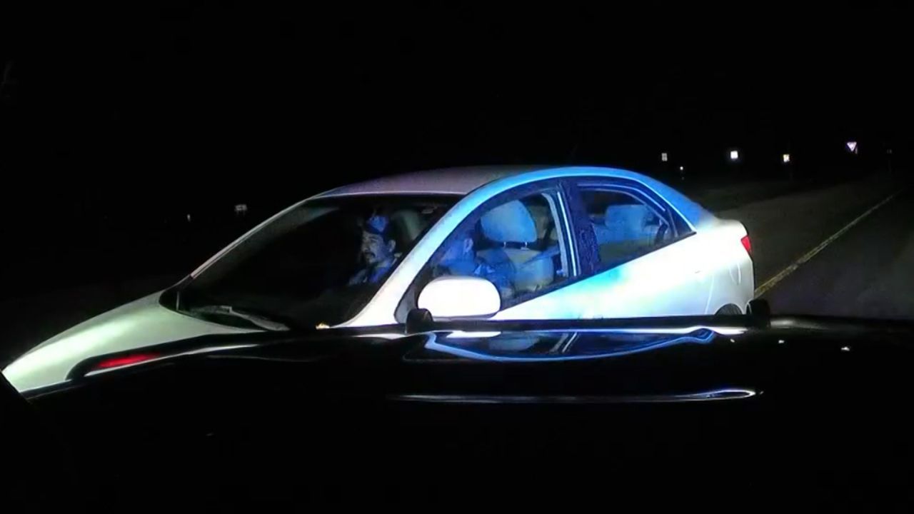 Mutiger Einsatz: Polizisten halten Geisterfahrer auf Highway auf