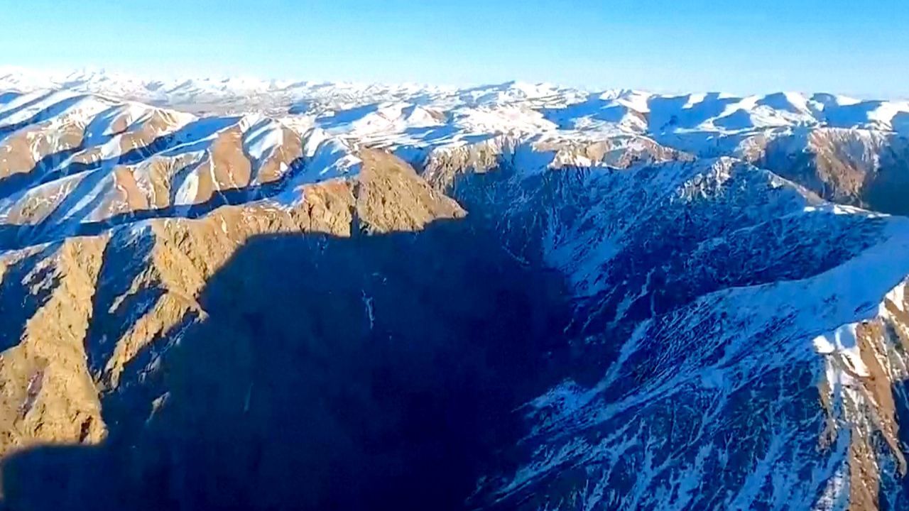 Russischer Ambulanzflug abgestürzt: Zwei Tote, vier Überlebende in Afghanistan