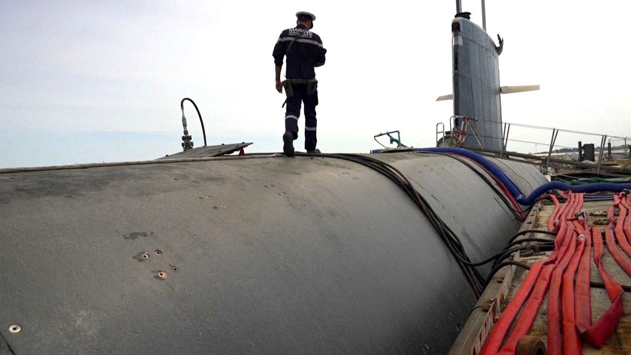 Seltener Einblick: Französische Marine bereitet Atom-U-Boot für Einsatz vor