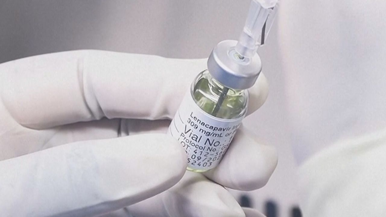 Impfung gegen HIV rückt näher: Medikament bietet 100 Prozent Schutz in Studie