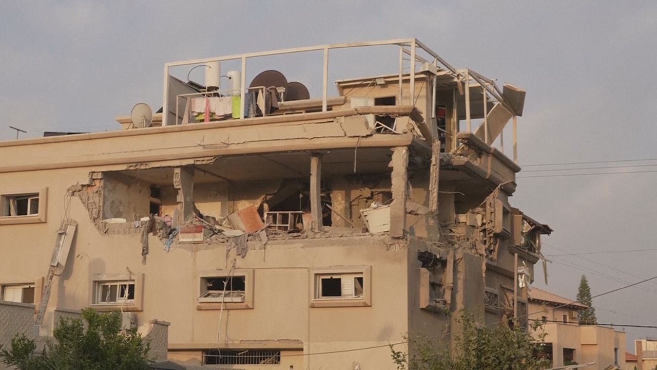 Hisbollah-Angriff auf arabische Kleinstadt Tira: Verletzte in Zentralisrael
