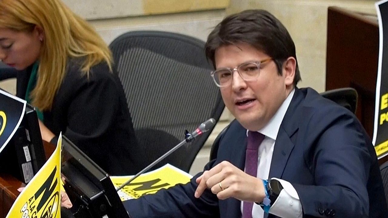 Video: Nach Attentat: Kolumbianischer Präsidentschaftsbewerber Miguel Uribe gestorben