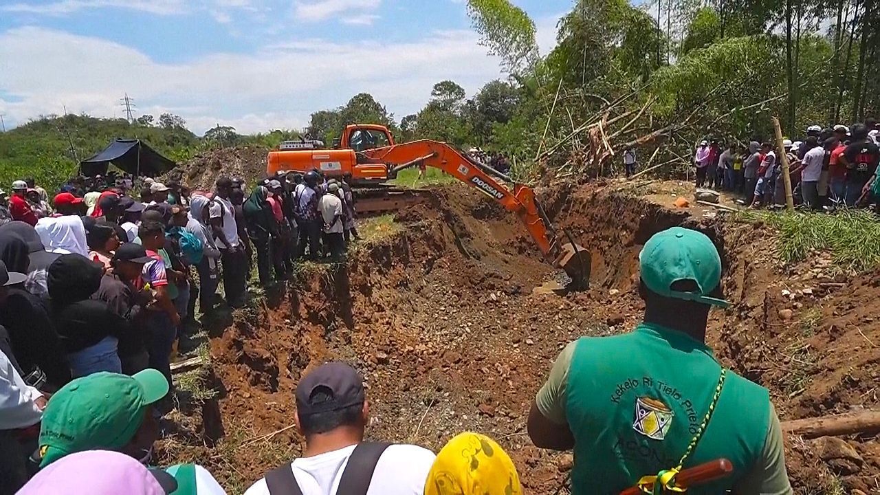 Einsturz in illegaler Goldmine in Kolumbien: Sieben Bergleute eingeschlossen