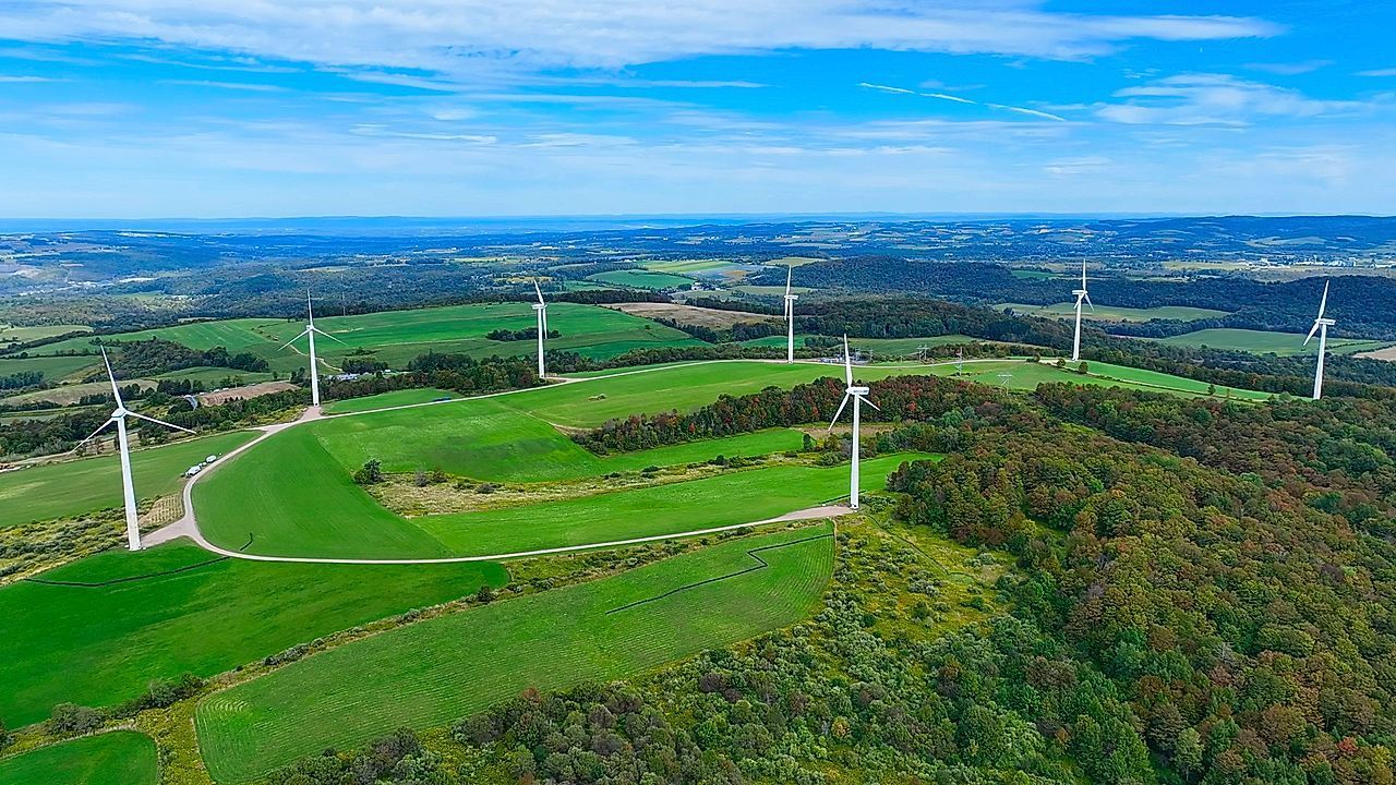 Video: Zum Einsturz gebracht – Windräder fallen wie Dominosteine