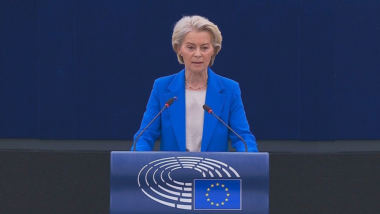Anträge gescheitert: Ursula von der Leyen übersteht Misstrauensvotum