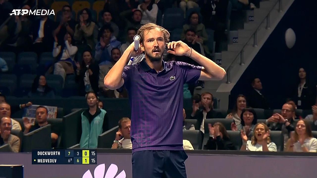 Medvedev kurz davor, Titeldurst in Almaty zu brechen