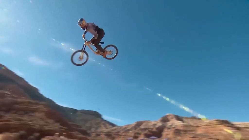Fear factor in overdrive - The biggest tricks and best flips while rampaging down a narrow canyon route on two wheels at Red Bull Rampage in Utah