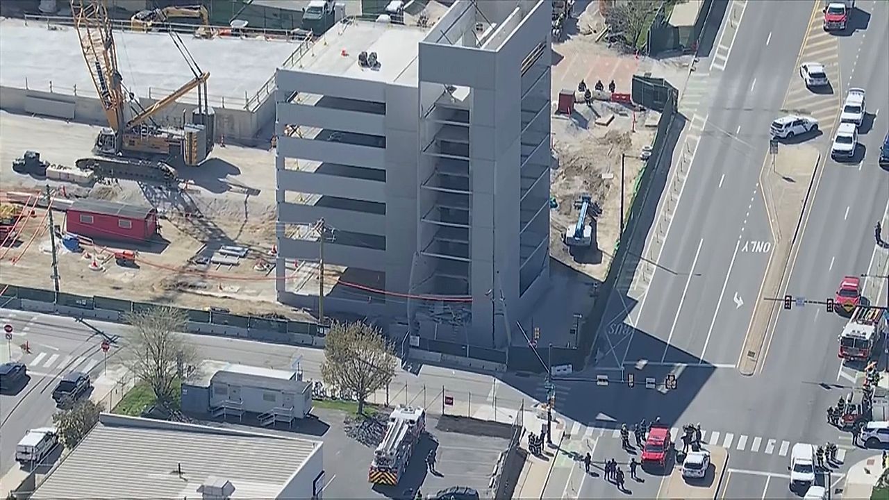 Video: Parkhausdach eingestürzt: Tote und Vermisste bei Baustellenunglück in Philadelphia