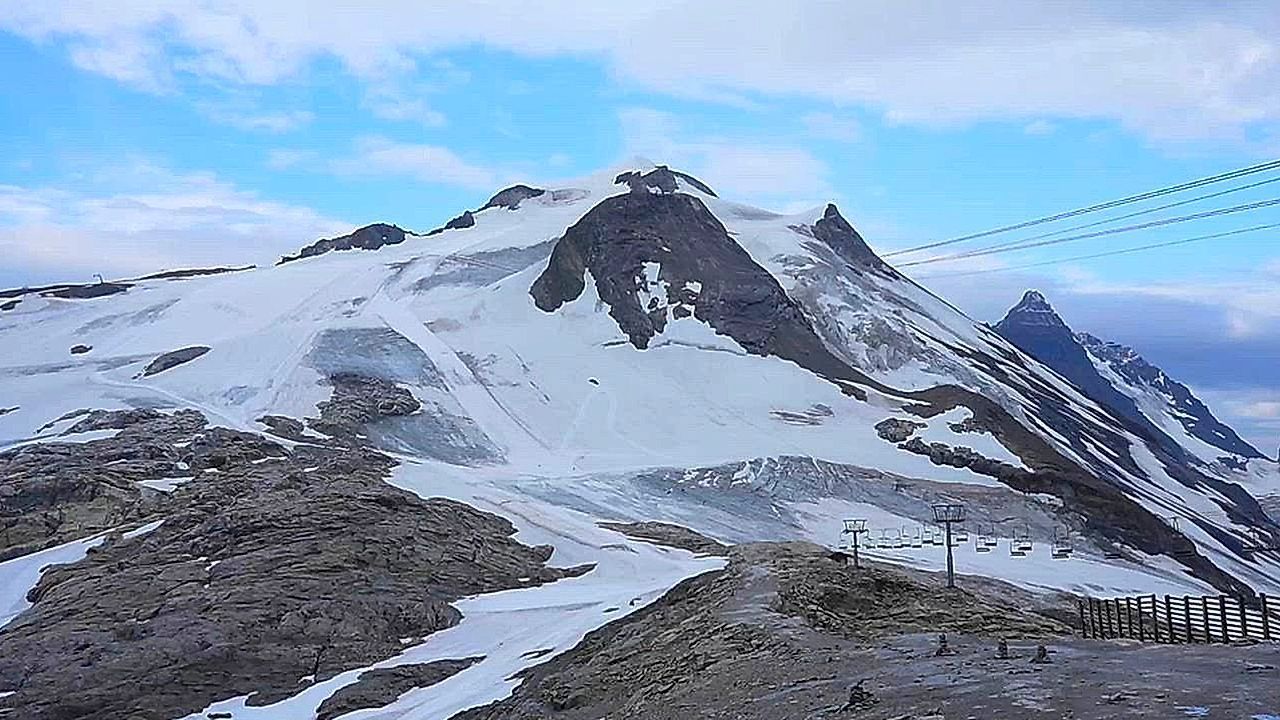 Folge-der-Hitzewellen-Alpengletscher-schmelzen-im-Rekordtempo