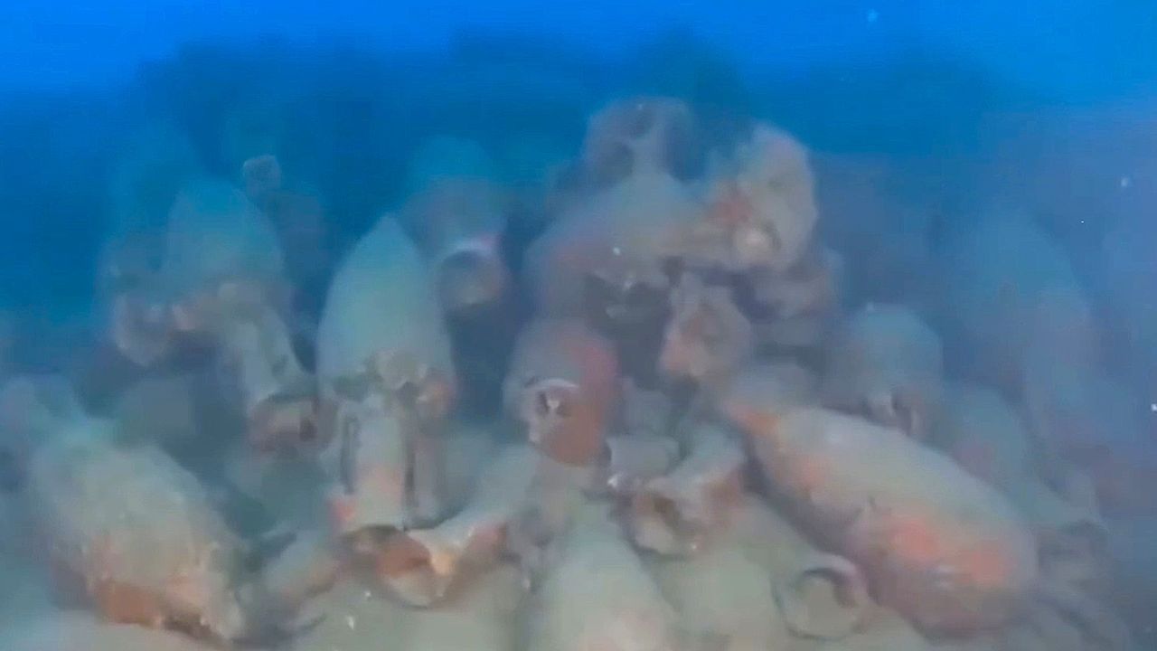 Video: Fischer machen Jahrhundertfund: Mehr als 2.000 Jahre altes Wrack von Römerschiff entdeckt