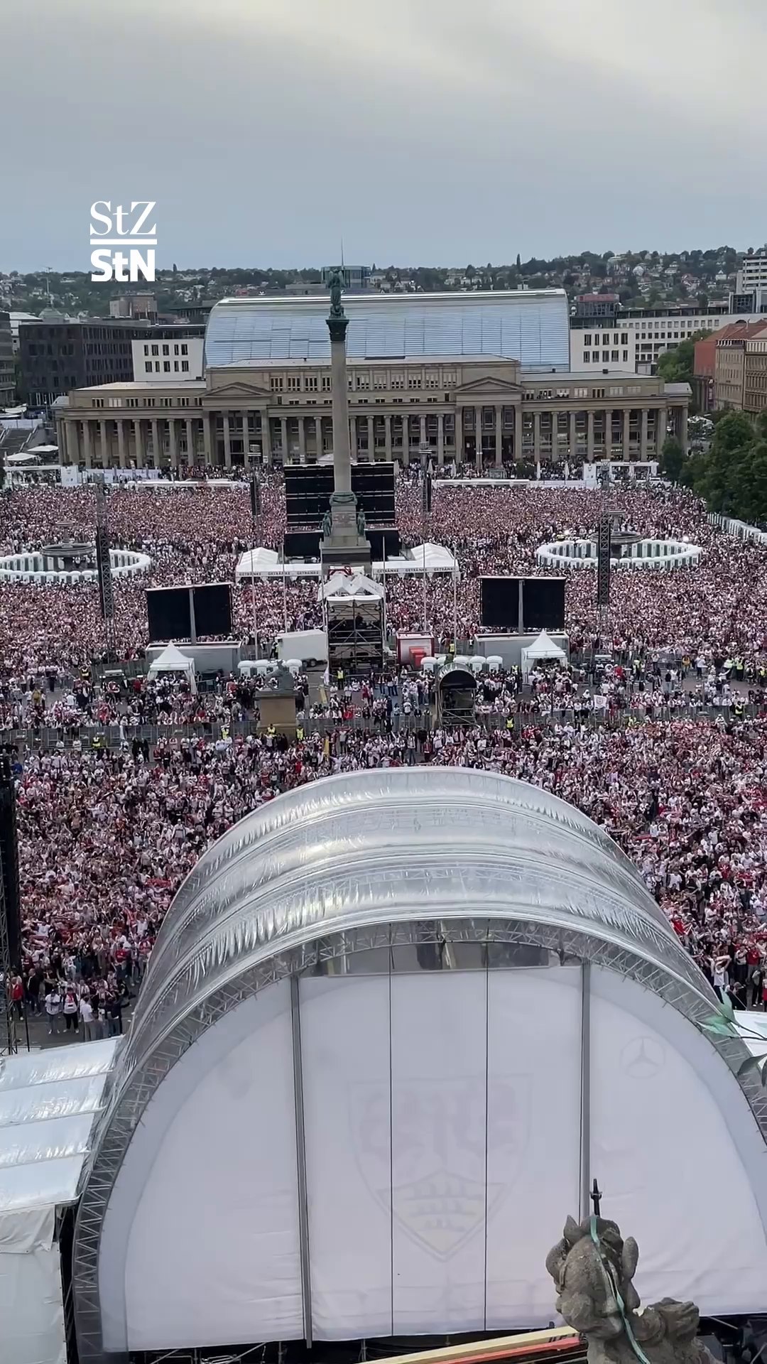 So-schaut-Stuttgart-das-DFB-Pokalfinale-auf-dem-Schlossplatz