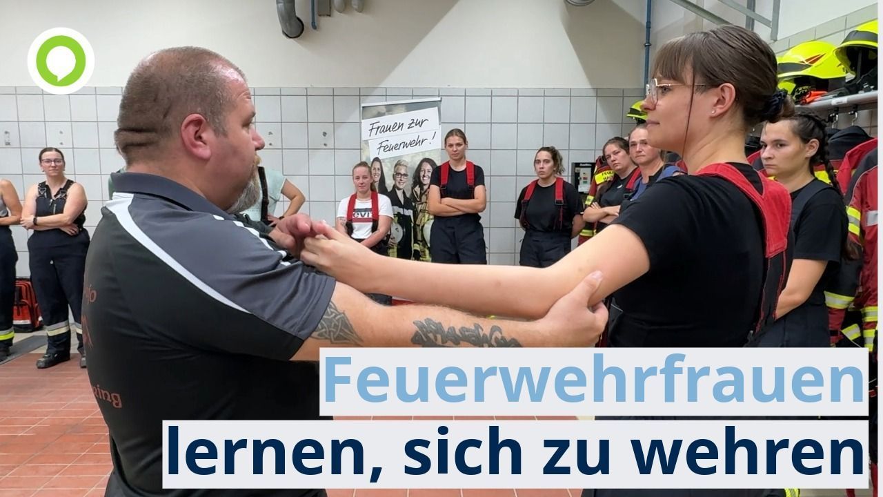 Video: Feuerwehrfrauen lernen, sich zu wehren