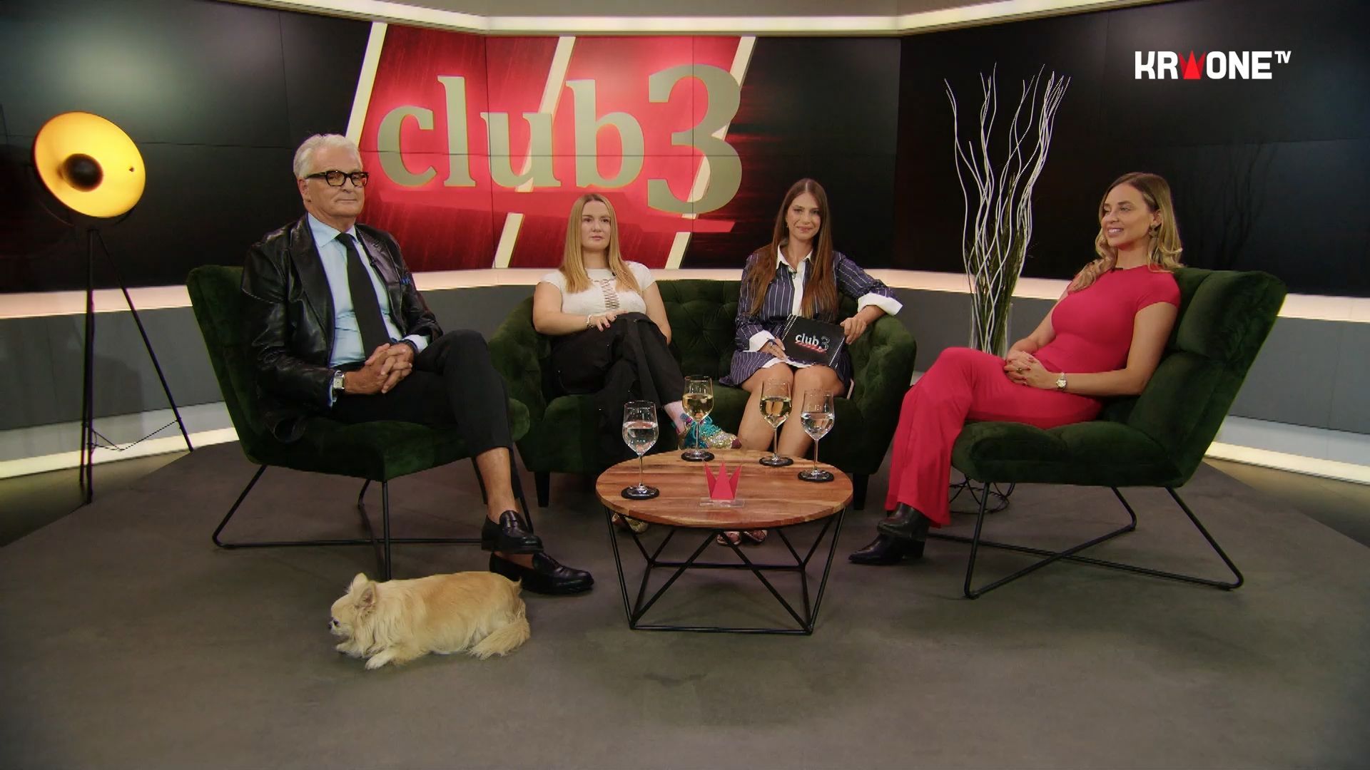 CLUB 3 - From zero to viral: How to rock Social Media!