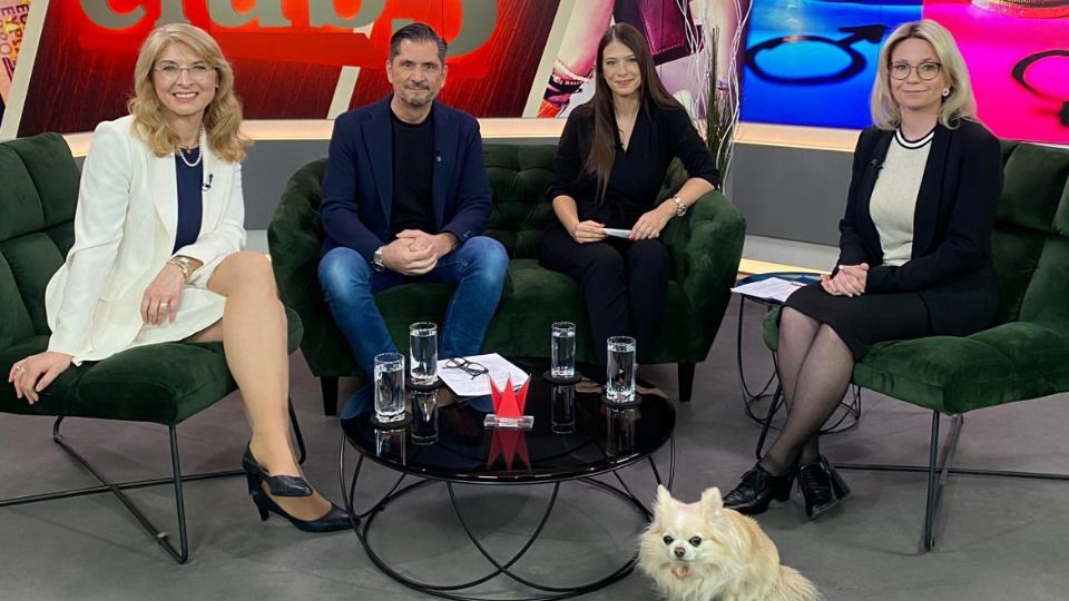 Video: Gender Pay Gap! Karriere, Teilzeit, Pension: Wo Frauen verlieren | krone.tv CLUB 3