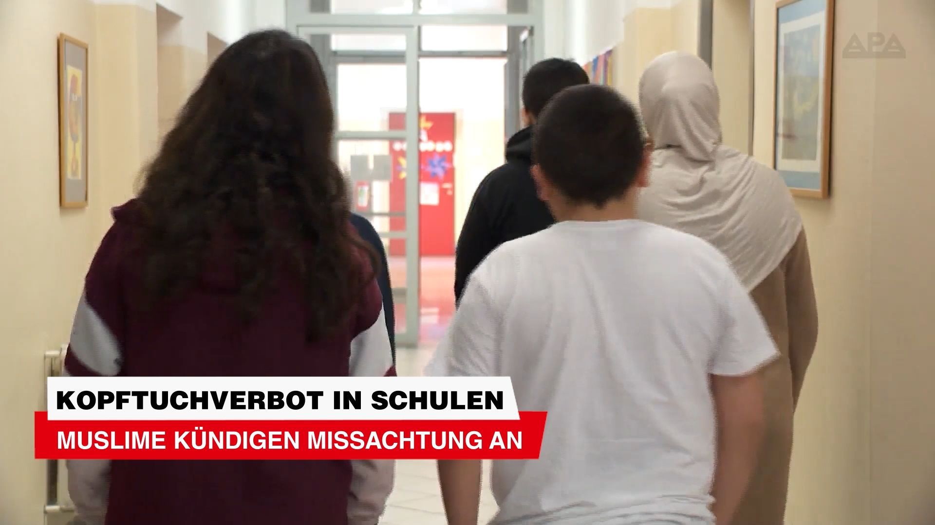 Video: Kopftuchverbot: Muslime kündigen Missachtung an