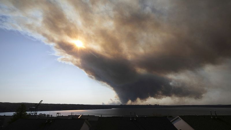 16 Waldbrände: Neuschottland verbrennt - Trudeau sichert Hilfe zu