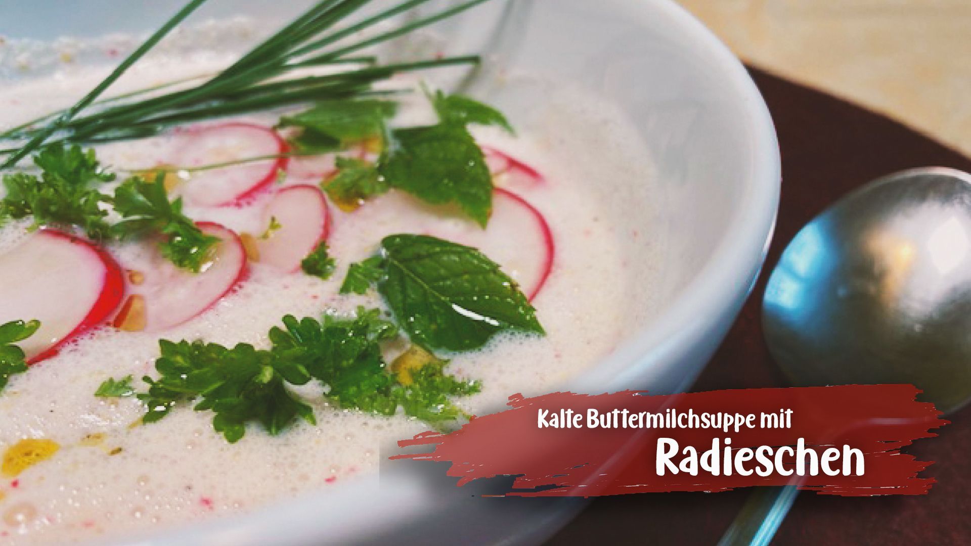 Bayerischer Starter – Kalte Buttermilchsuppe mit Radieschen