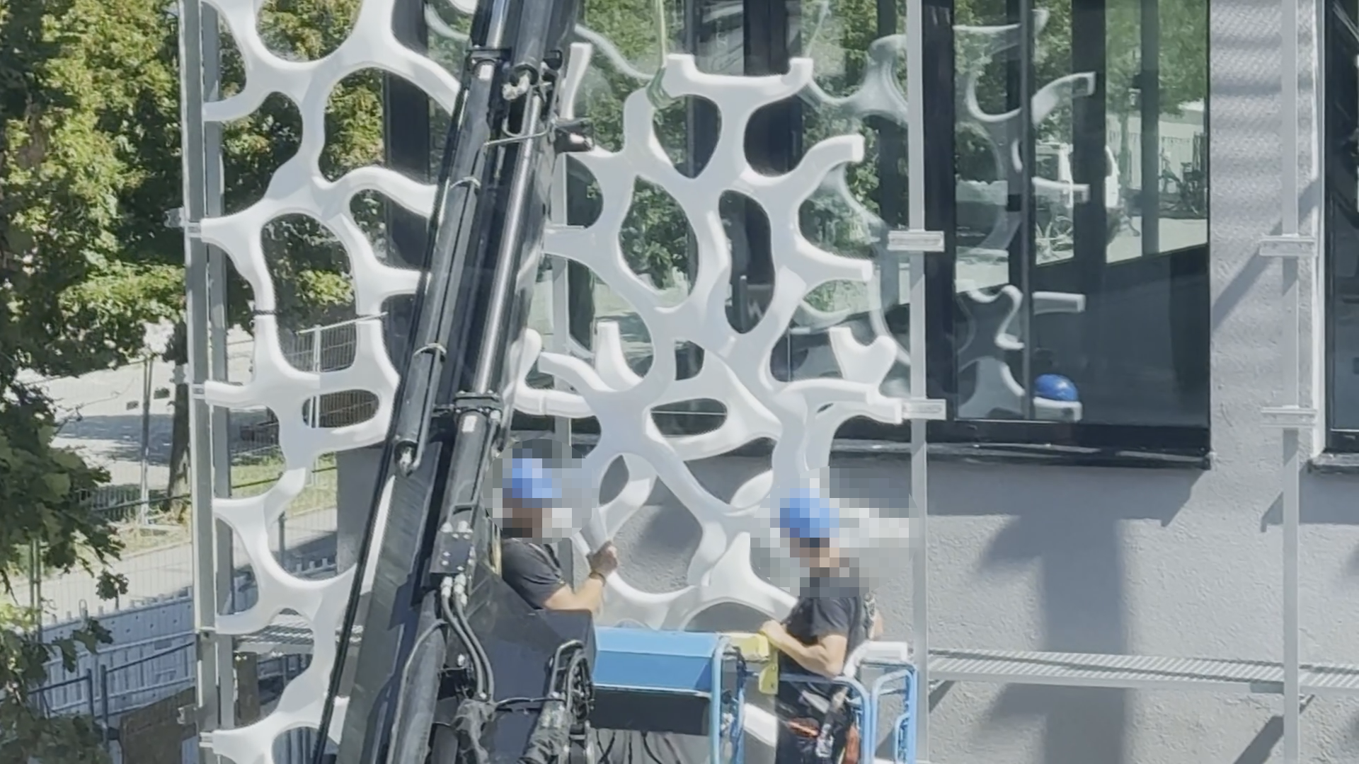 Regensburg: Probelauf für spektakuläre Fassade