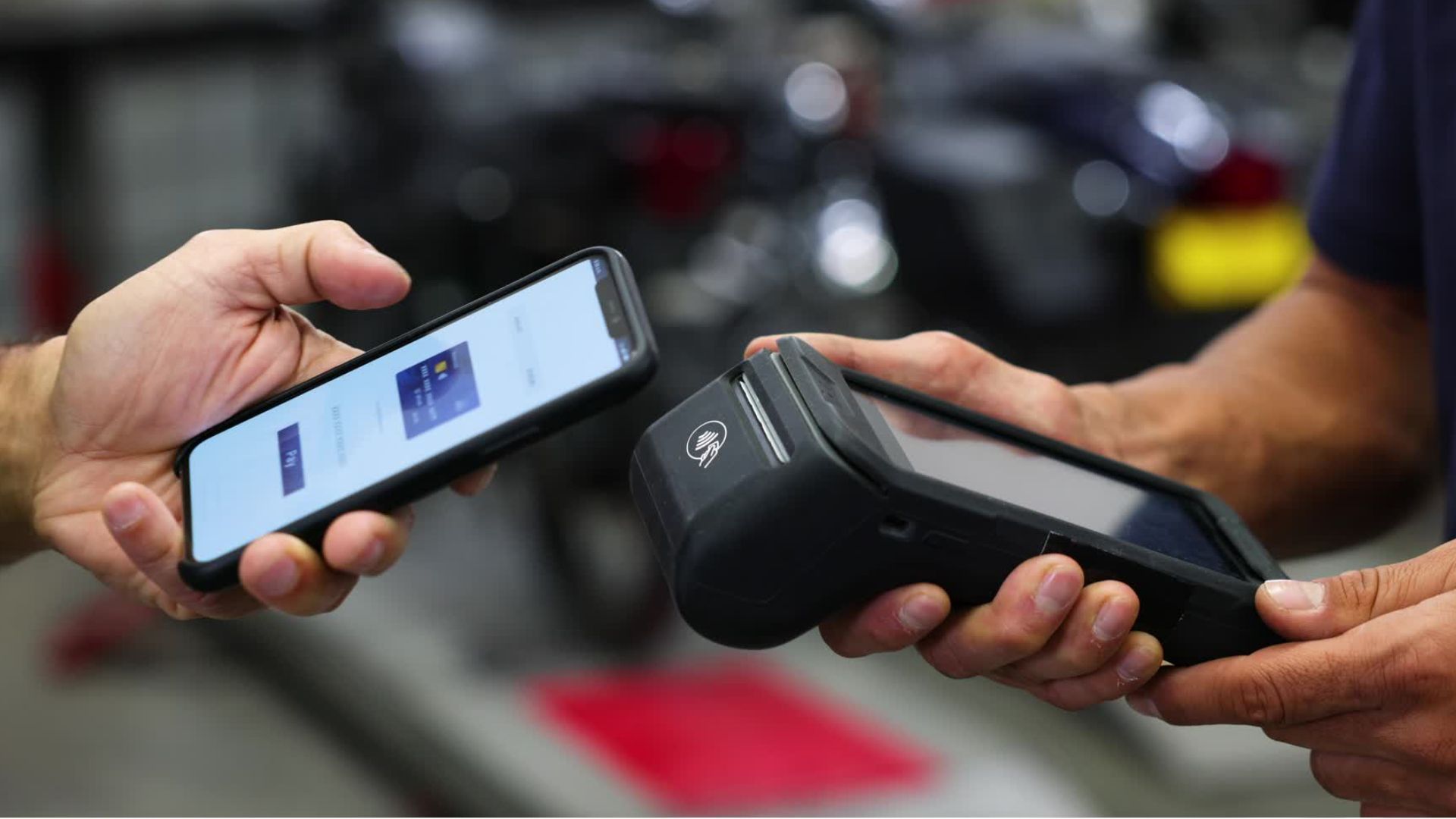 Bezahlen per Smartphone kommt langsam aus der Nische