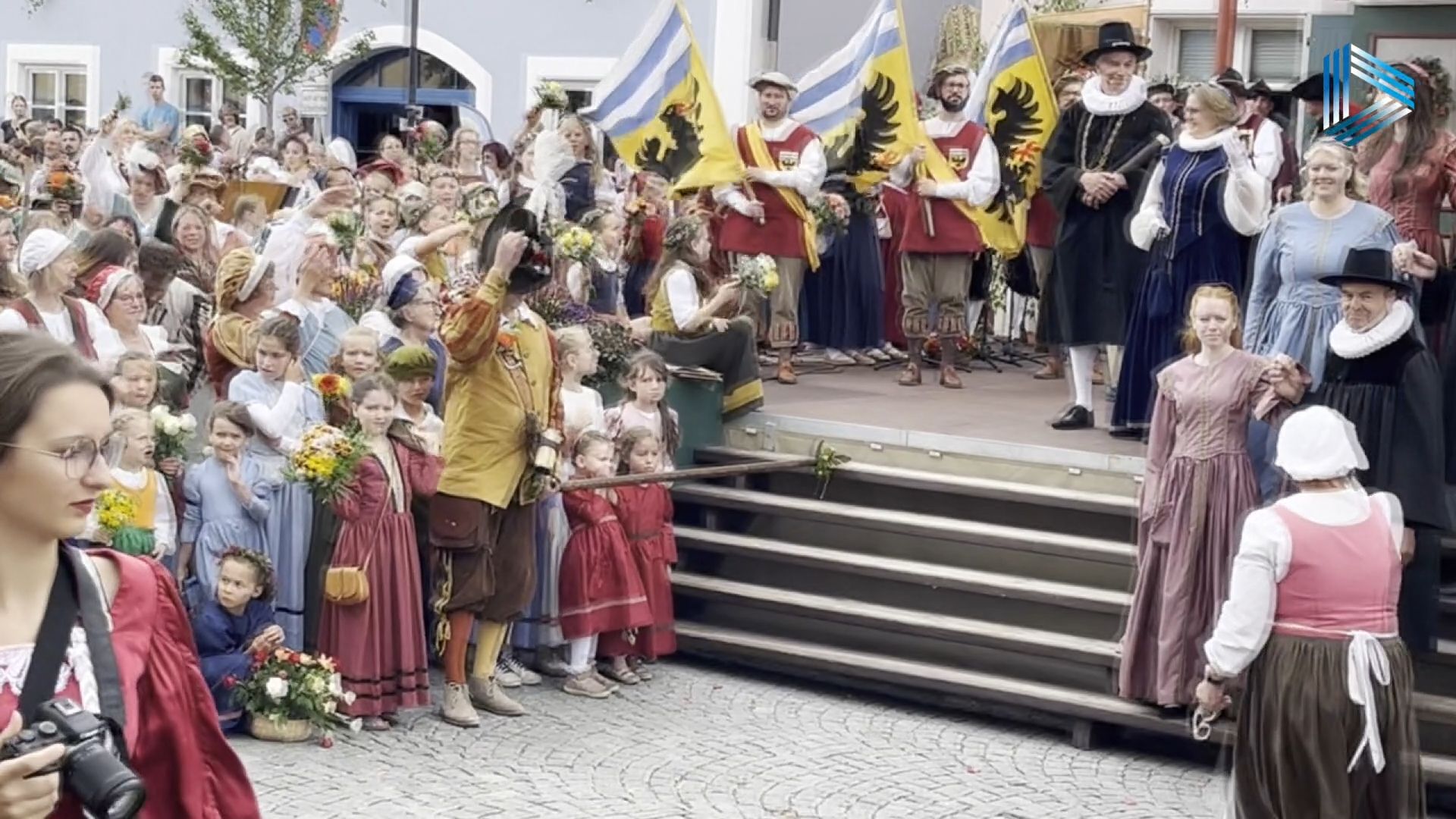 Video: Hilpoltsteiner Burgfest