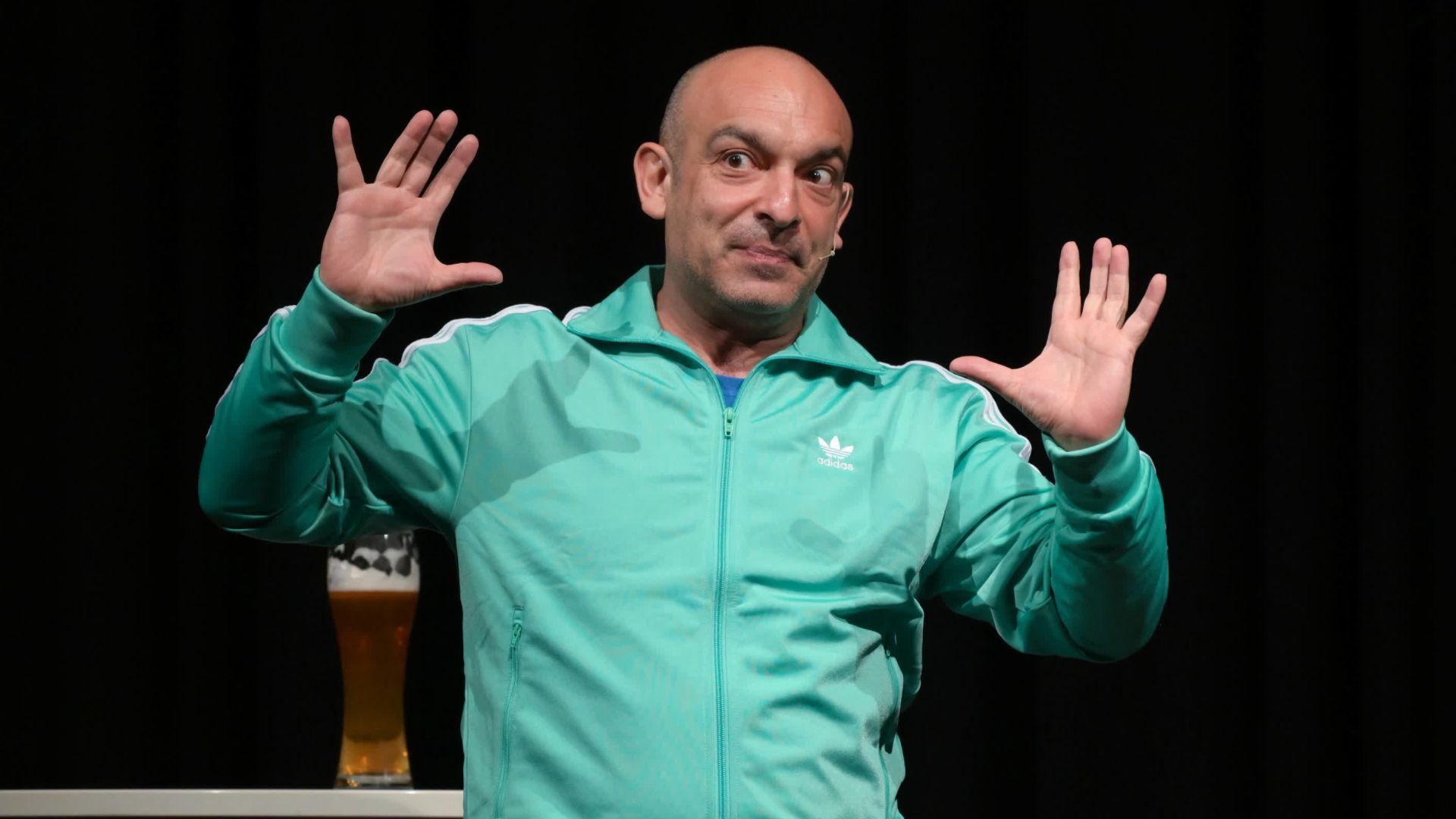 Video: Das ist Django Asül