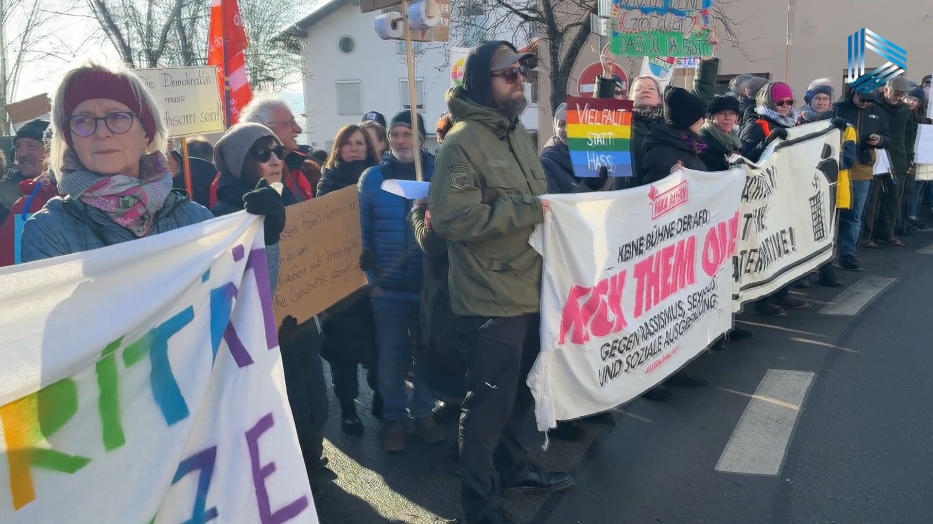 Video: Demo gegen AfD Versammlung in Kienberg