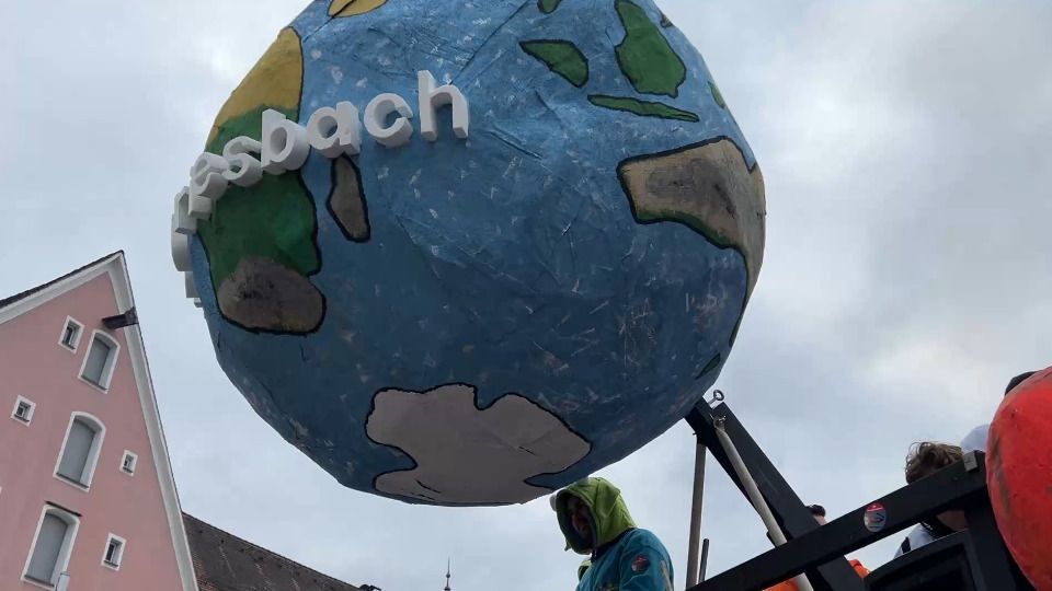 Video: Landkreis Neumarkt: Umzüge am Faschingssonntag