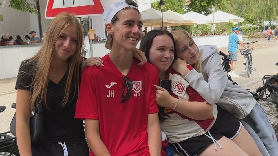 Video: 15-jähriger Regensburger läuft 100 Kilometer in vier Tagen: Arda Saatci ist sein Vorbild