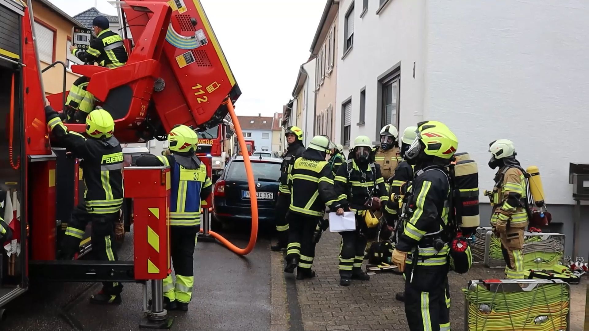 Video: Feuer in Plankstadt – Wohnung nach Brand unbewohnbar