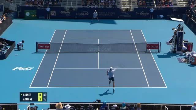 Highlights: Sinner stoppt Atmanes Überraschungslauf