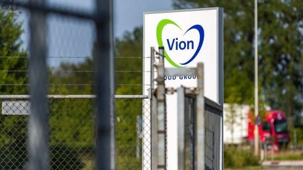 Vion korrigiert den Namen der veganen Bratwurst nach Markenrechtsproblemen