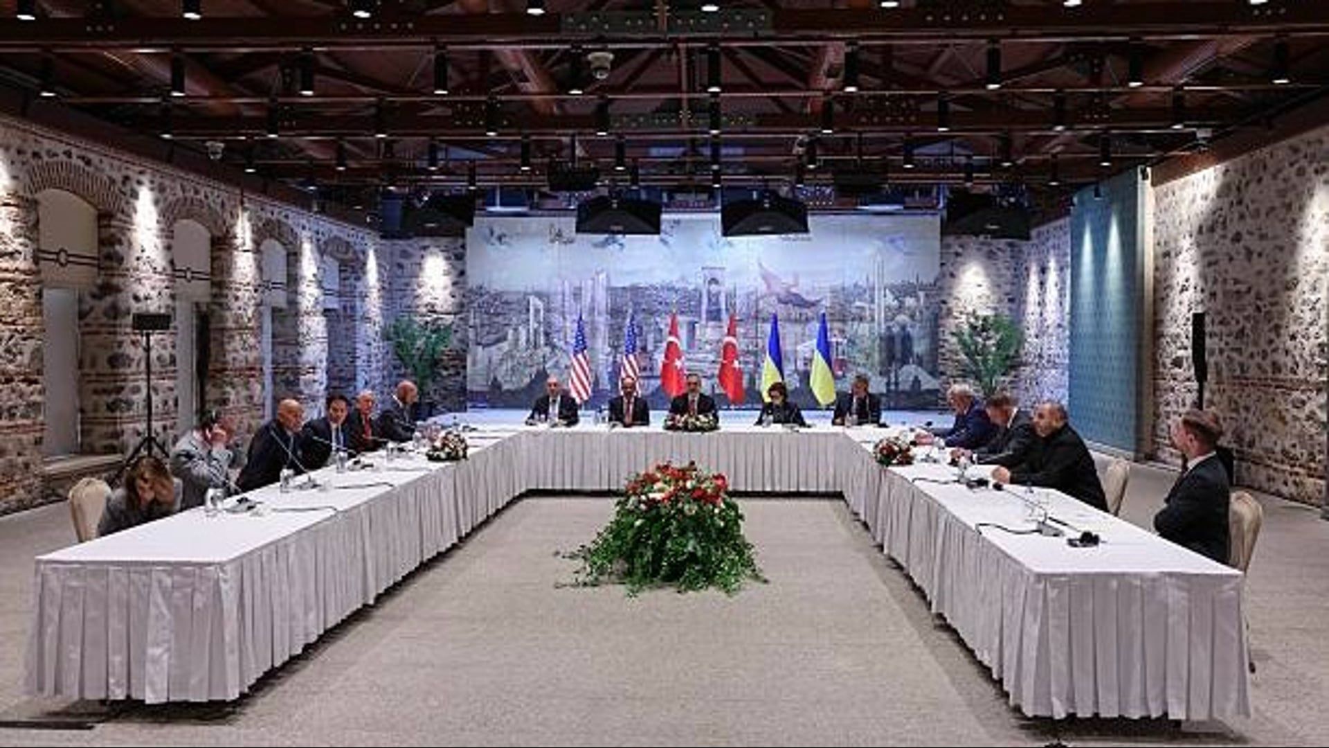 Video: Erste Gespräche seit 2022: Ukraine und Russland beenden Verhandlungen in Istanbul