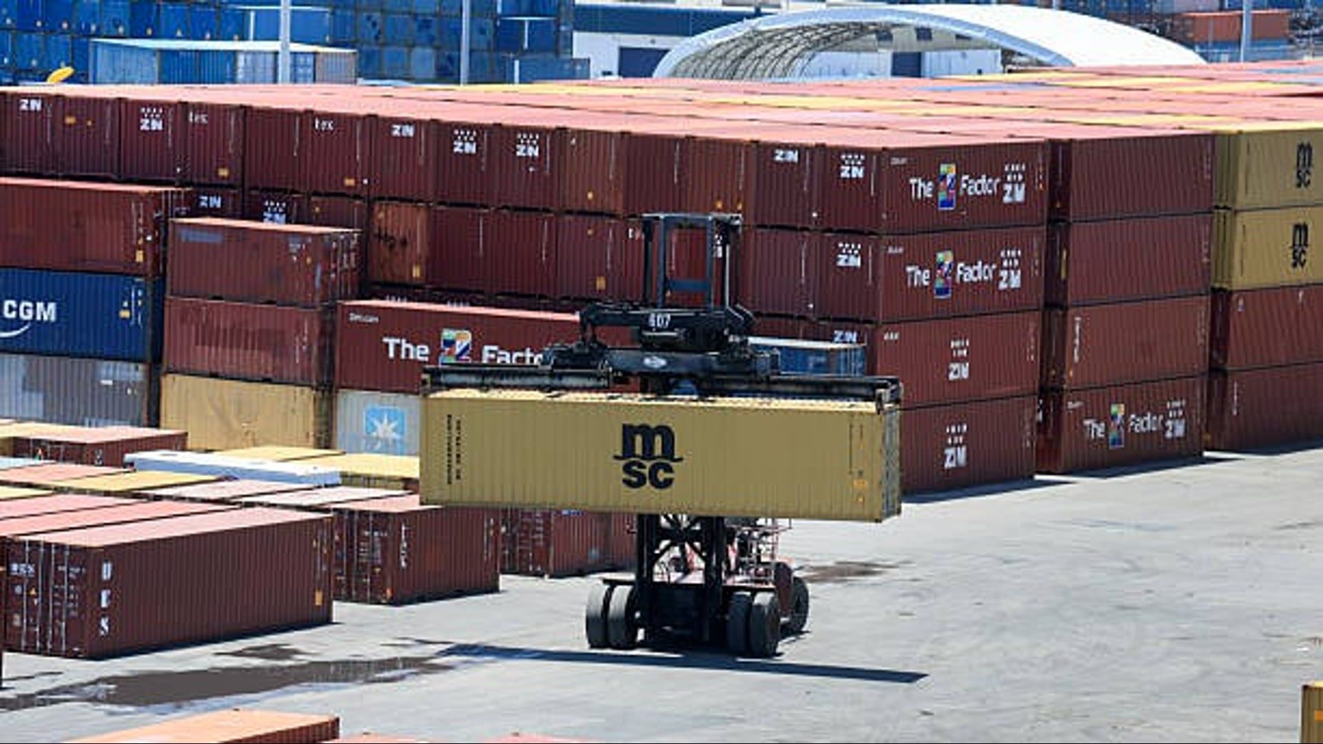 Video: Trump kündigt neue Zölle an, da Handelsfrist näher rückt