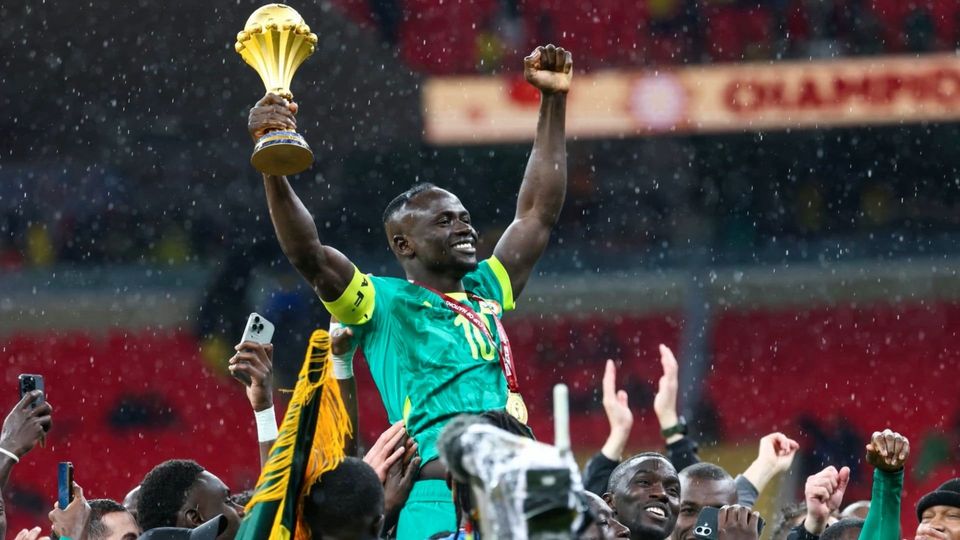 Der Senegal setzt sich in einem chaotischen AFCON-Finale knapp gegen Marokko durch…