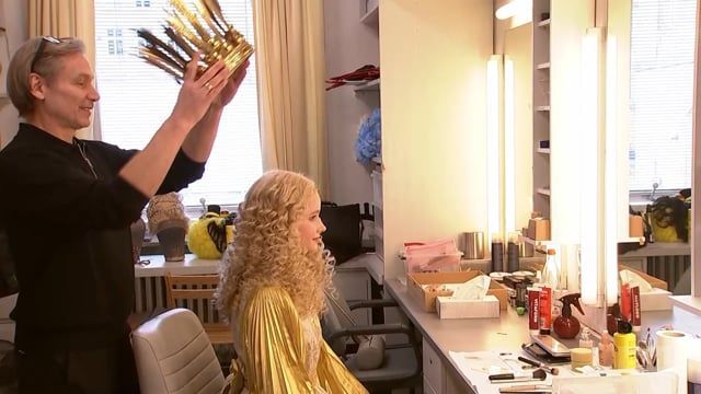 The new Nuremberg Christkind can also kickbox