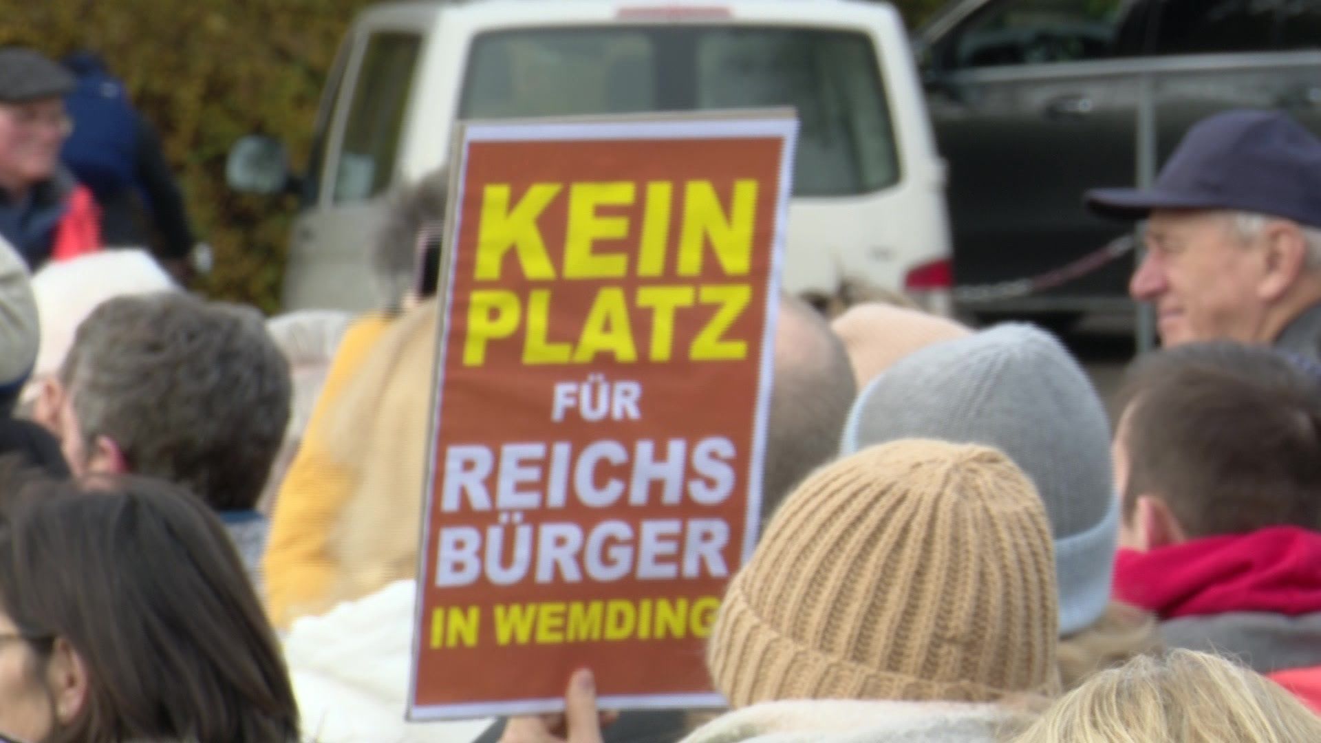 Reichsbürgertreffen - Razzia, Festnahmen und friedliche Gegendemo