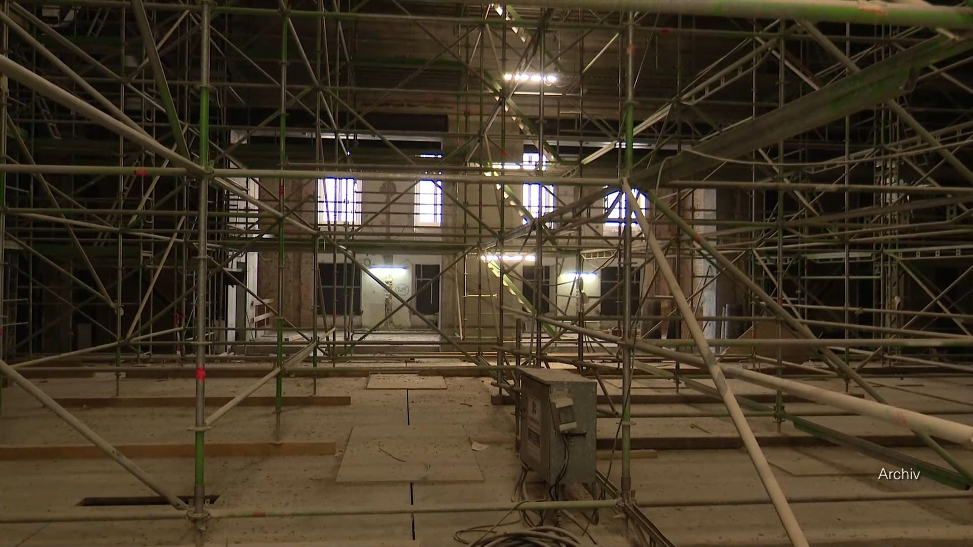 Video: a.tv kompakt: Staatstheaterbaustelle in Augsburg pausiert