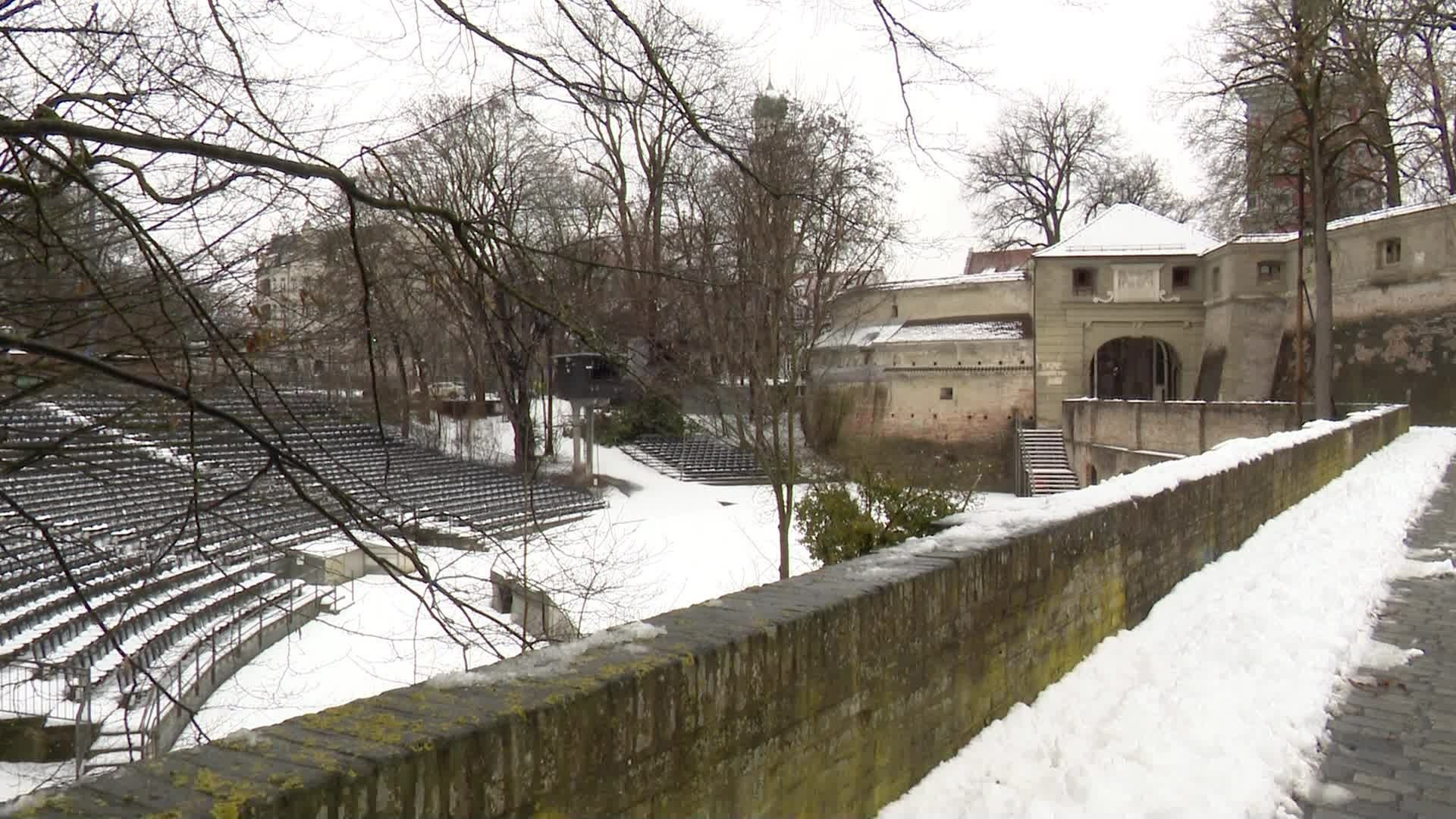 Video: Sommer, Applaus, große Gefühle und plötzlich Stille - Die Freilichtbühne bleibt geschlossen