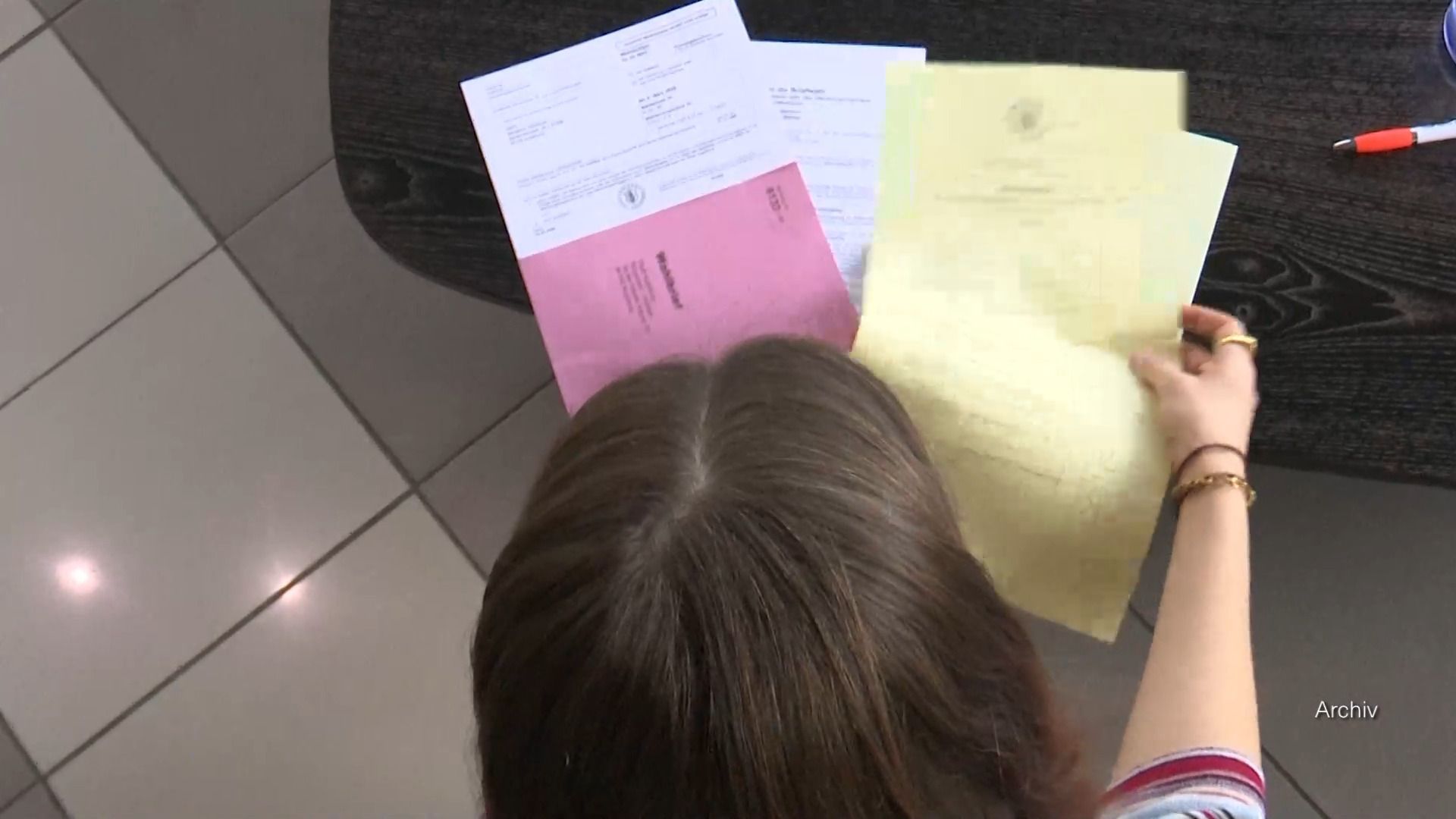 Video: a.tv kompakt: Briefwahlunterlagen für Stichwahl im Verzug