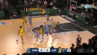 Spiel Highlights zu Veolia Towers Hamburg – MHP RIESEN Ludwigsburg