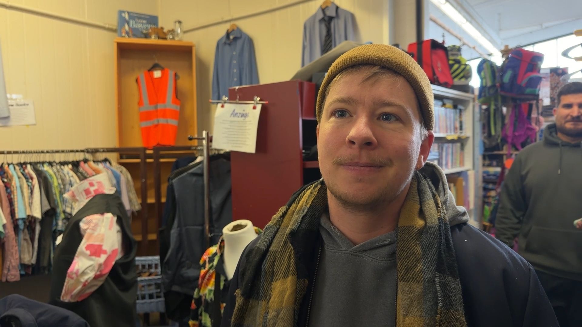 Video: Umfrage: Deshalb besuchen die Augsburgerinnen und Augsburger Sozialkaufhäuser