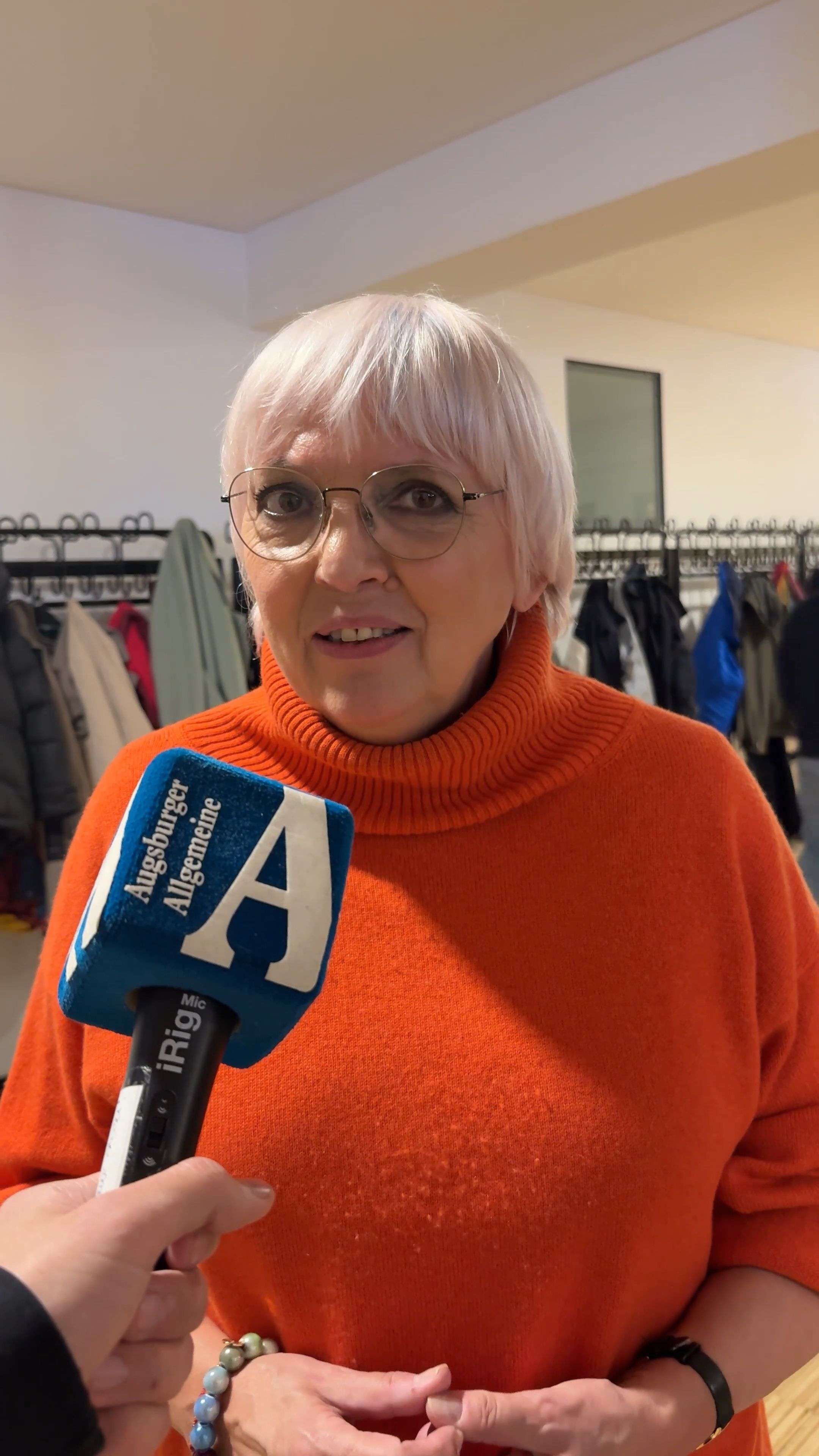 Video: Erfolg der Grünen in Baden-Württemberg: Das sagt Claudia Roth über das Ergebnis von Cem Özdemir