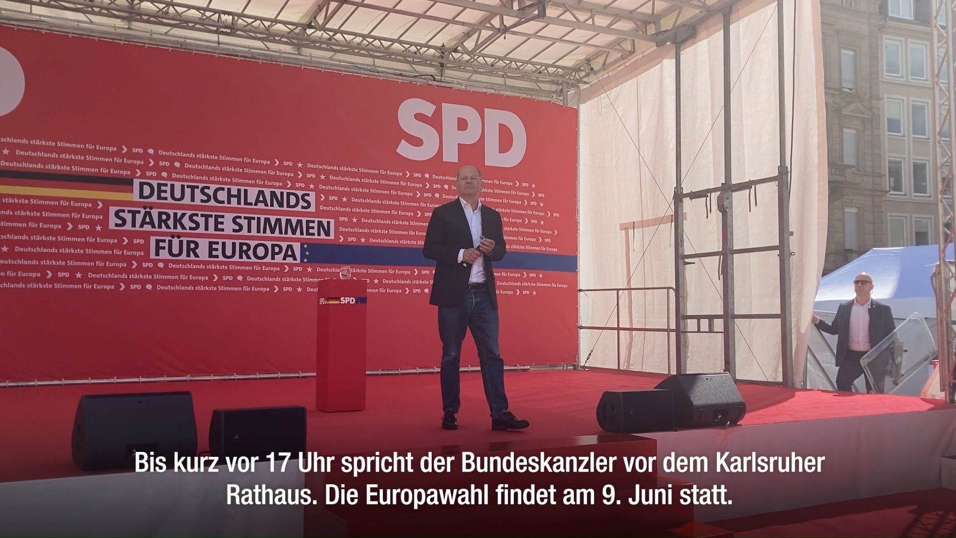 Bundeskanzler Olaf Scholz auf Europawahl-Wahlkampf in Karlsruhe