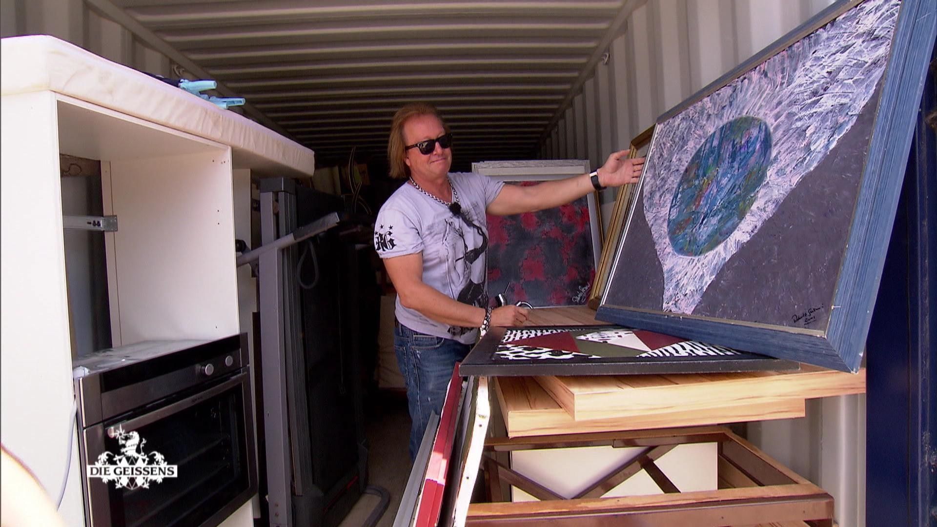 Robert is a "hidden" artist