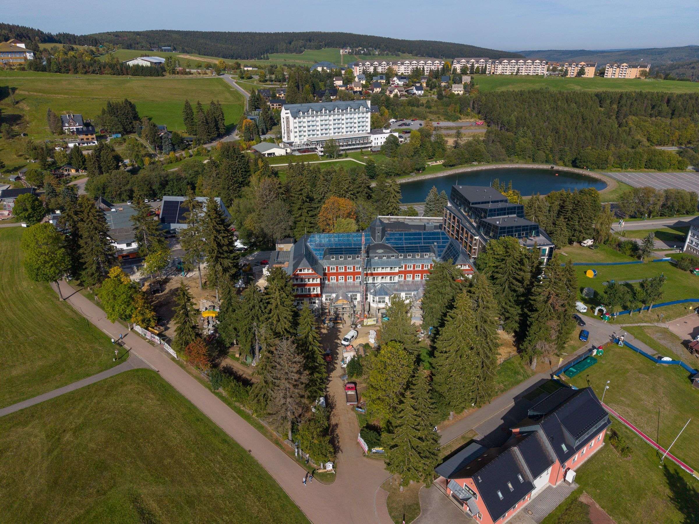 Video: Historisches Sporthotel am Fichtelberg steht kurz vor Wiedereröffnung